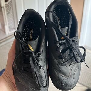 Kids Black Soccer Shoes